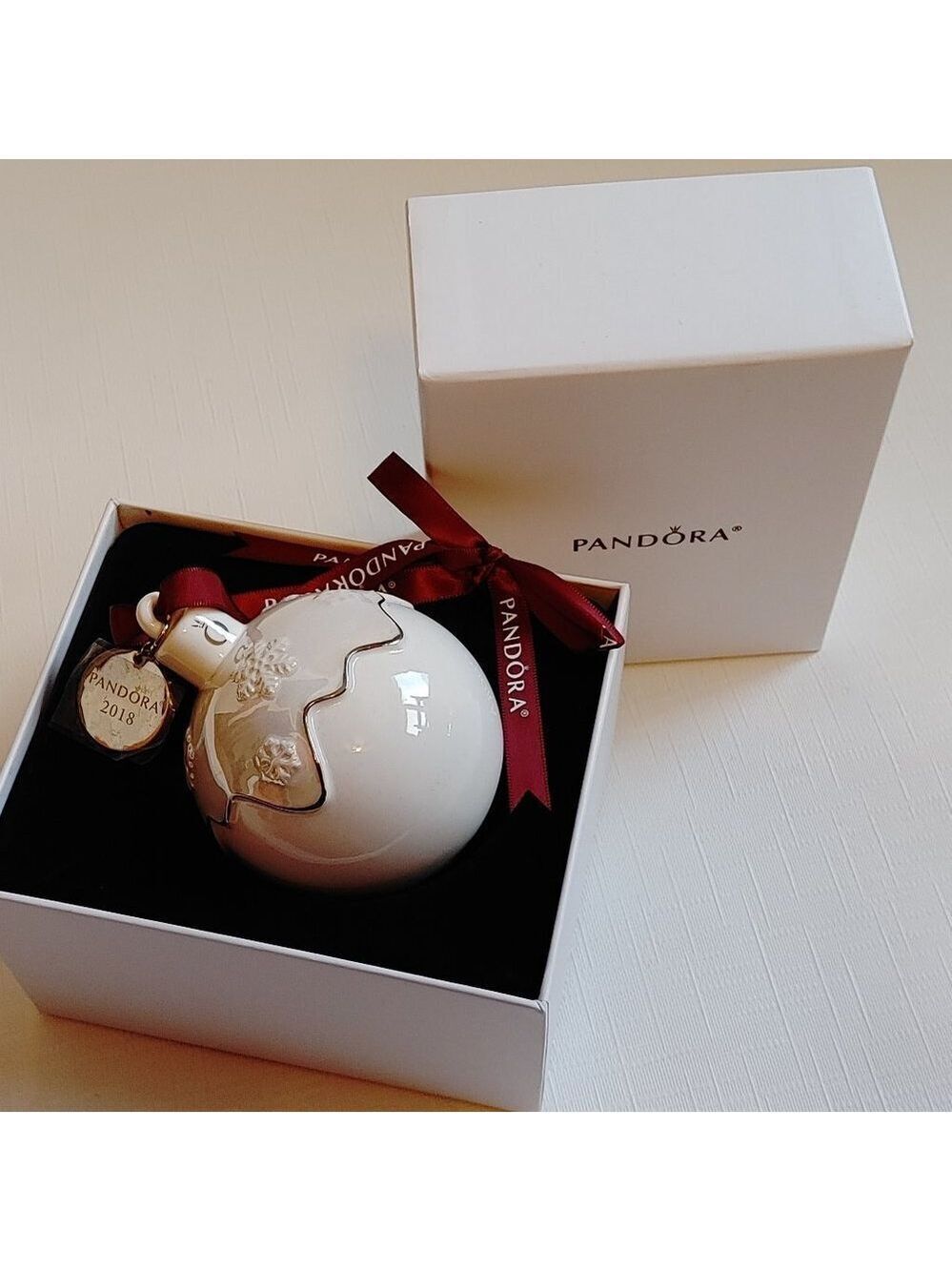 BEAUTIFUL 2018 Pandora Bulb Ornament BNIB